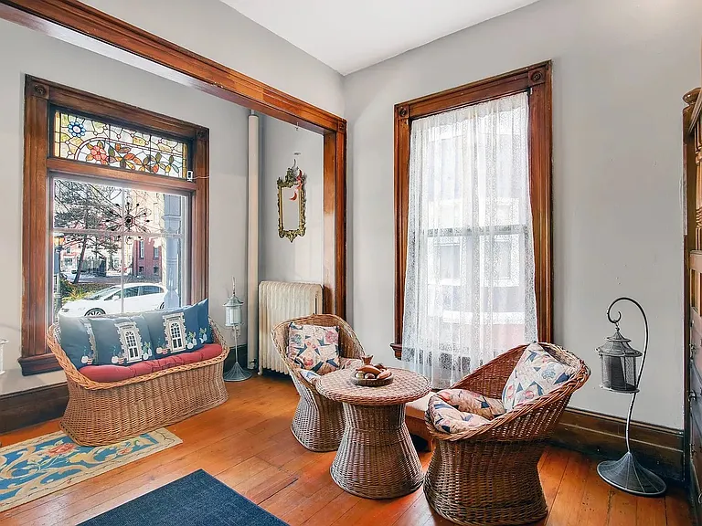 27 Salem St #2 — Photo 4