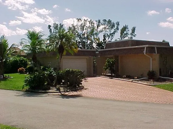 6204 Orchard Tree Ln, Tamarac, FL 33319