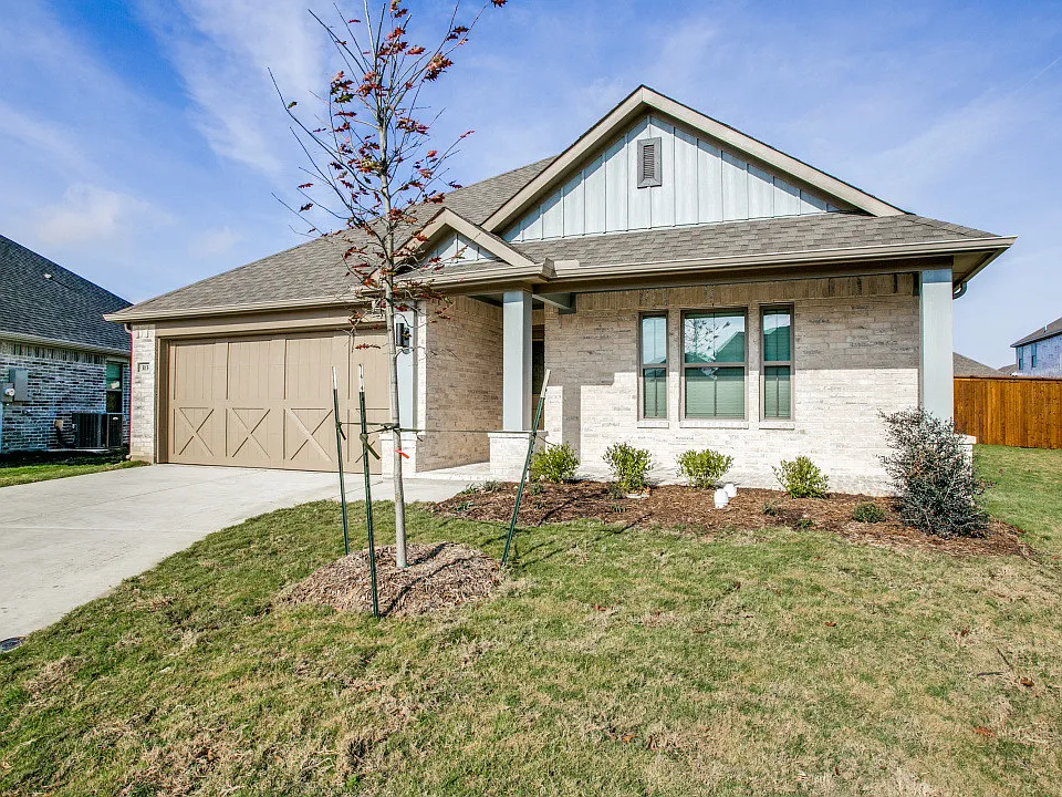 313 Ember Cir