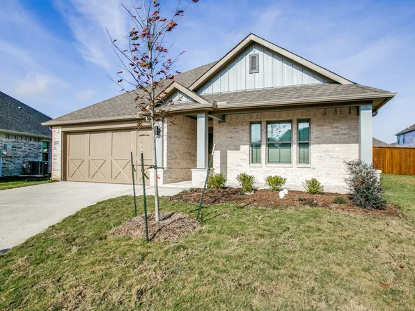 313 Ember Cir, Waxahachie, TX 75165