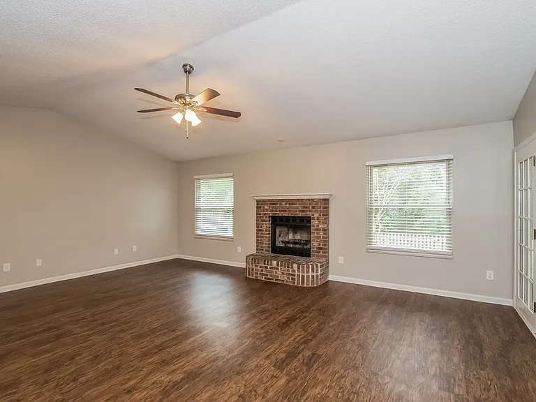 1425 Panther Run Rd — Photo 4
