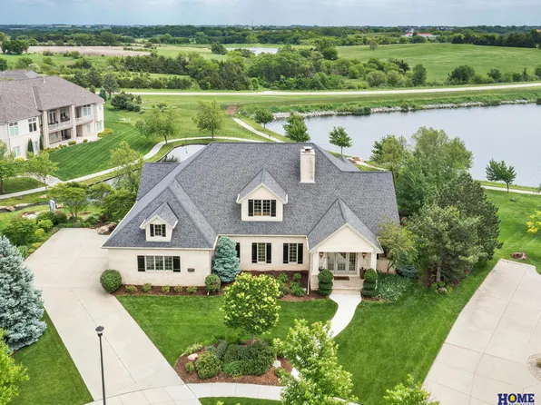 7320 S 96th Ct, Lincoln, NE 68526