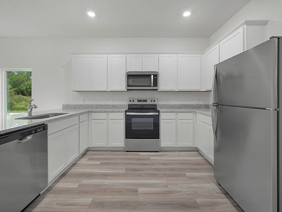 All kitchen applainces included