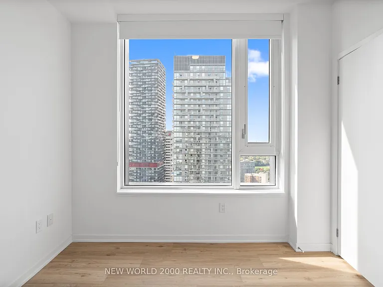 101 Roehampton Ave #3809 — Photo 22