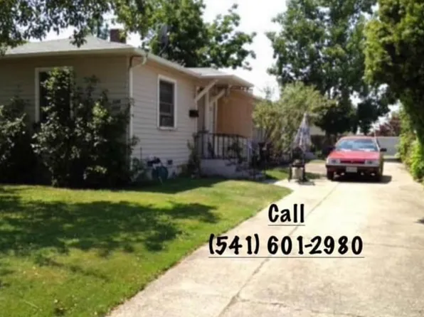 122 Lincoln St #2, Medford, OR 97501