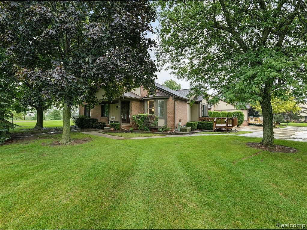 412 Meadow Bridge Dr, Rochester, MI 48307 Zillow