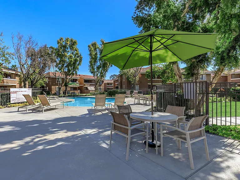 Smoketree Apartments — Photo 23