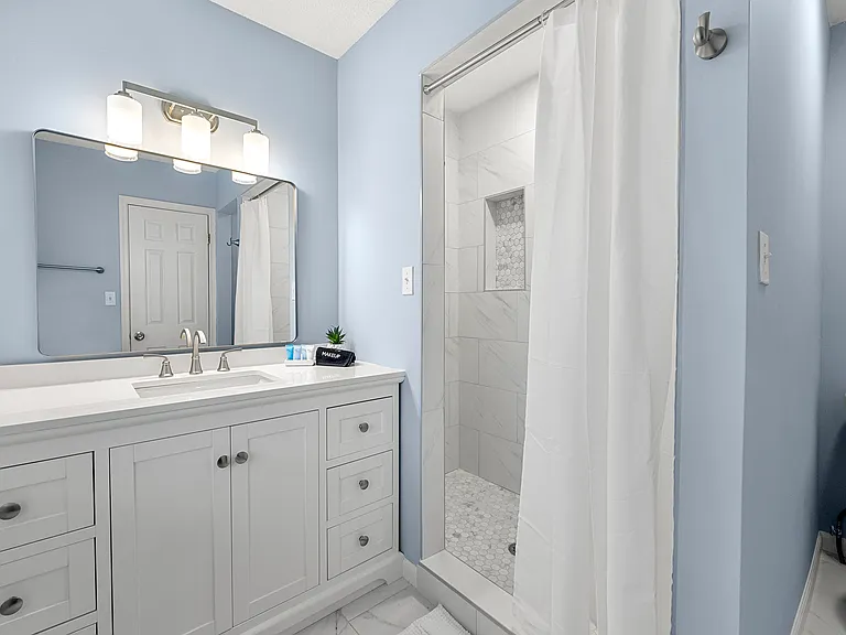 Bell Dr SE — Photo 14