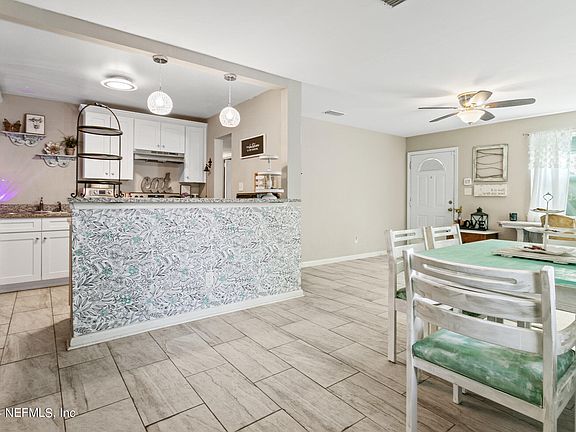 2nd image of 5769 LAKE LUCINA Drive N