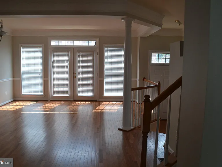 21958 Windy Oaks Sq — Photo 2