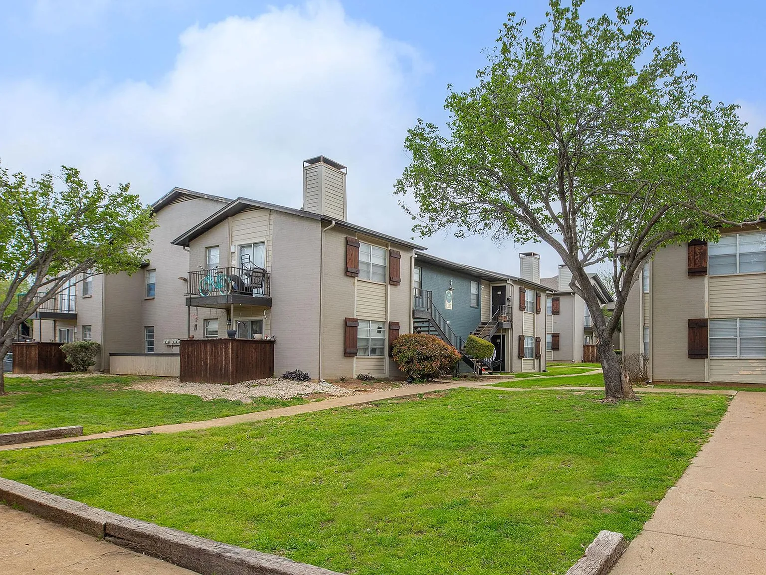 Toscana Apartments — Photo 3