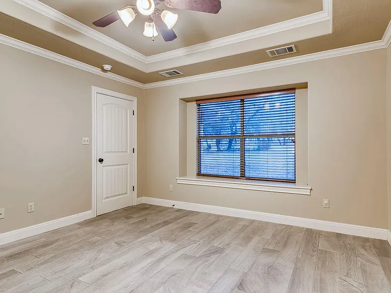 300 S Venture Blvd — Photo 7