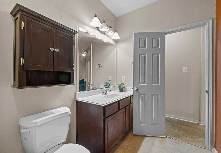 12610 Redbud Villa Ln — Photo 15