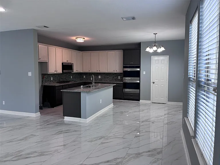 15402 Marlowe Grove Dr — Photo 11
