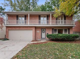 2440 Simpson St, Evanston, IL 60201