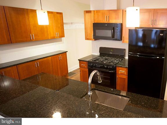 2nd image of 114 Turner St #A