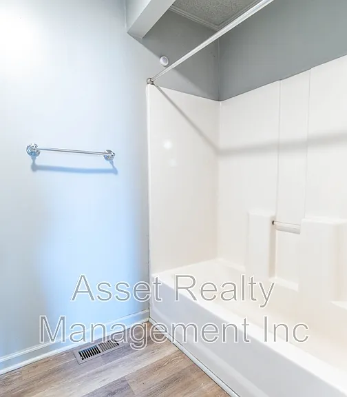 218 W Columbia Ave — Photo 13