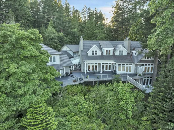 1790 Hyacinthe Bay Rd, Quadra Island, BC V0P 1H0