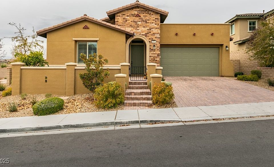 1st image of 337 Castellari Dr
