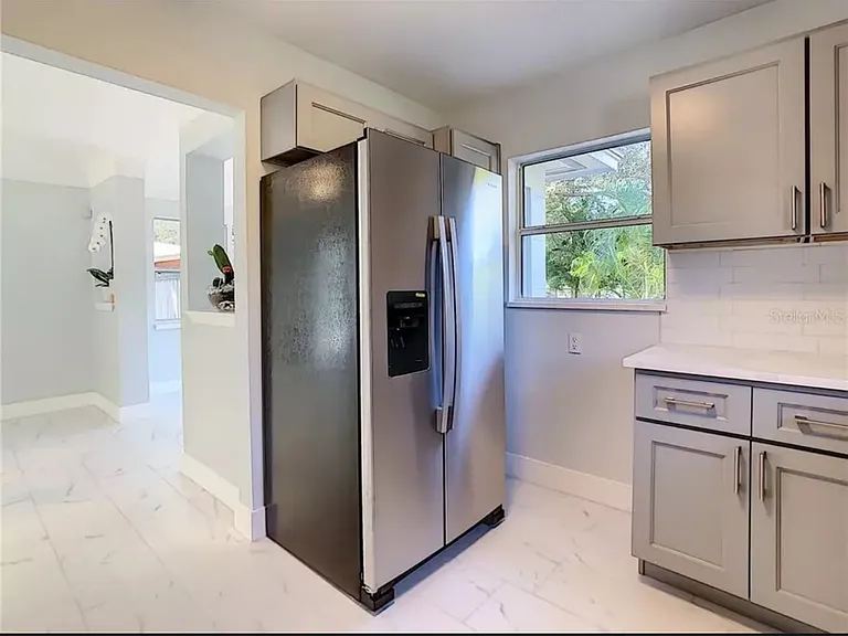2820 Park St N — Photo 12