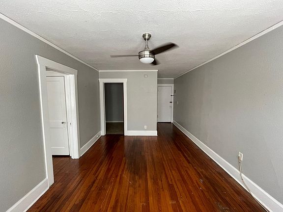 4th image of 310 13th Ave NE APT 4