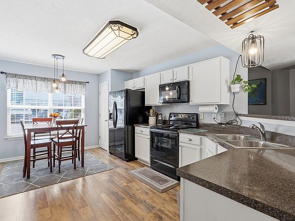 4th image of 3171 Prater Ct