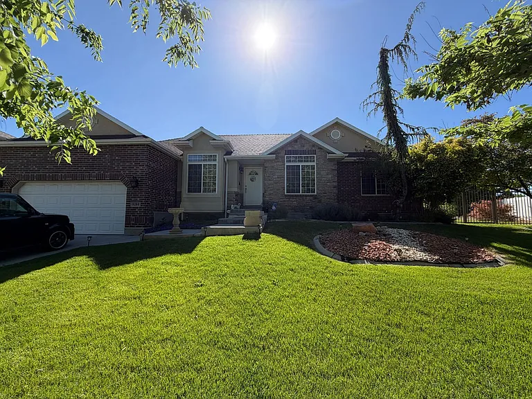 8244 S Birch Water Ln — Photo 1