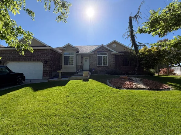 8244 S Birch Water Ln, West Jordan, UT 84081
