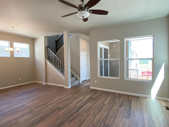 Open living /dining space with 10ft ceilings