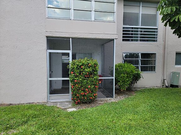 2nd image of 500 Bonnie Blvd APT 179