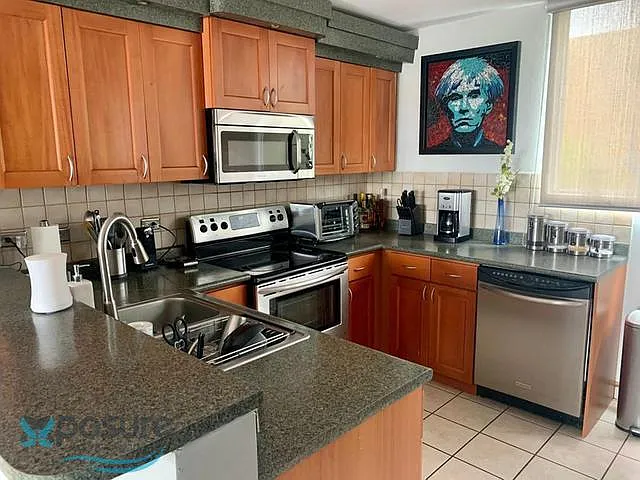 Point Lagoon Estates (Condominio) — Photo 3