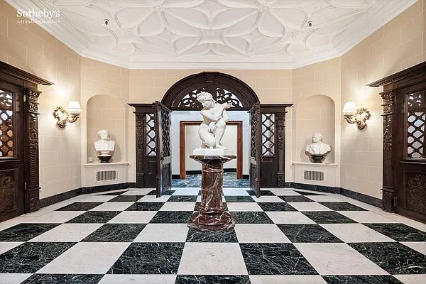 Rented by Sotheby's International Realty | media 11