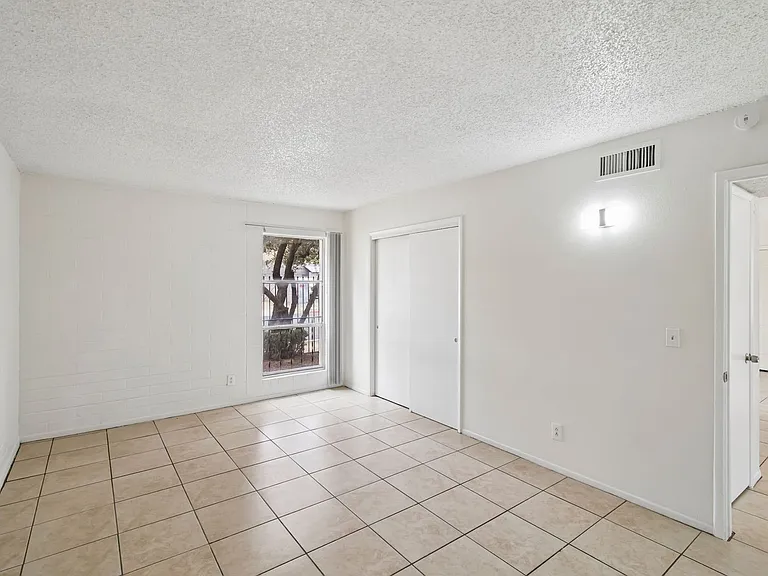 Catalina View Apartments — Photo 30