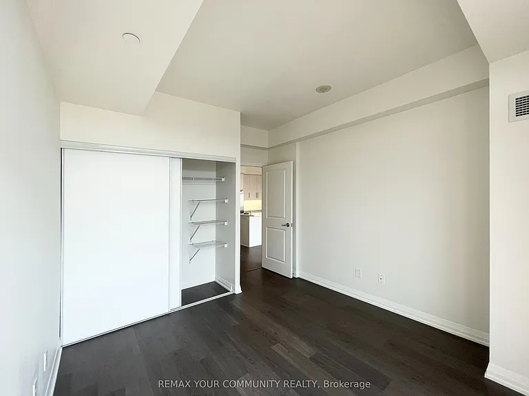 65 Oneida Cres #1206 — Photo 14