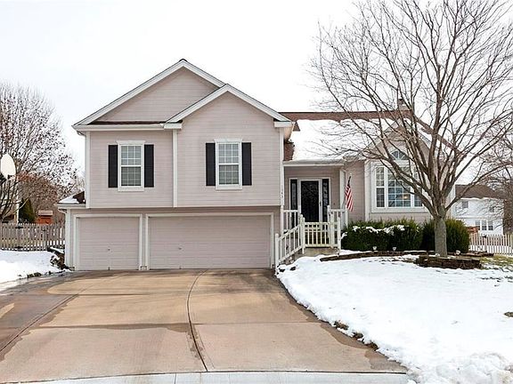 2nd image of 1543 SE Silkwood Cir