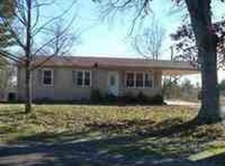 60 Whispering Pines Rd, Paris, TN 38242