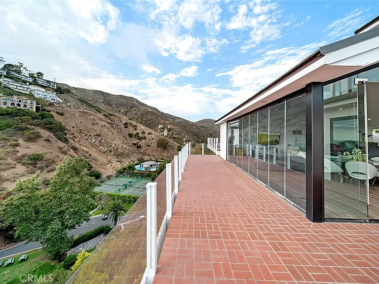 343 Emerald Bay — Photo 25