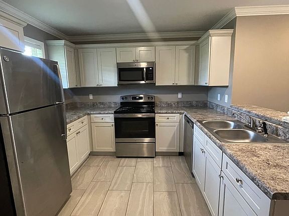 4th image of 400 Star Hill Pl #220