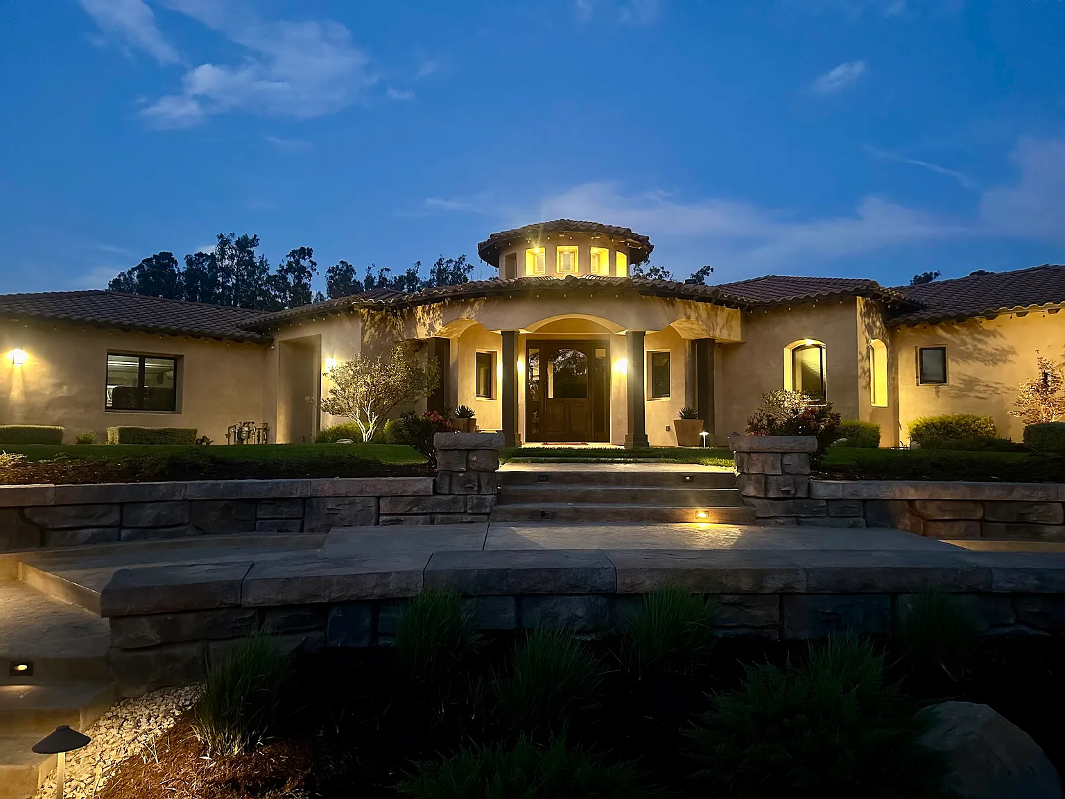 4 bed, 5200 sqft, $7,500 — Photo 3