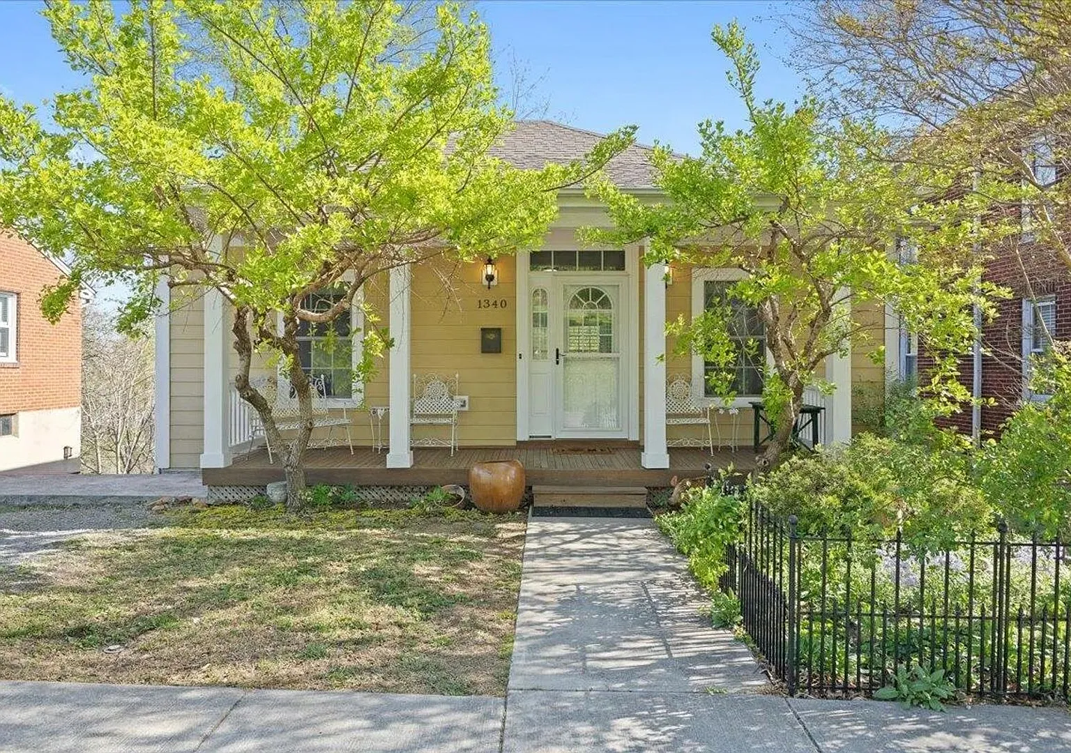 Updated and Spacious 3BR 2Bath House for rent — Photo 1