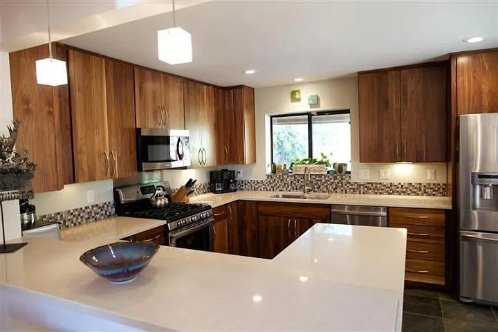 4 bed, 2164 sqft, $2,800 — Photo 4