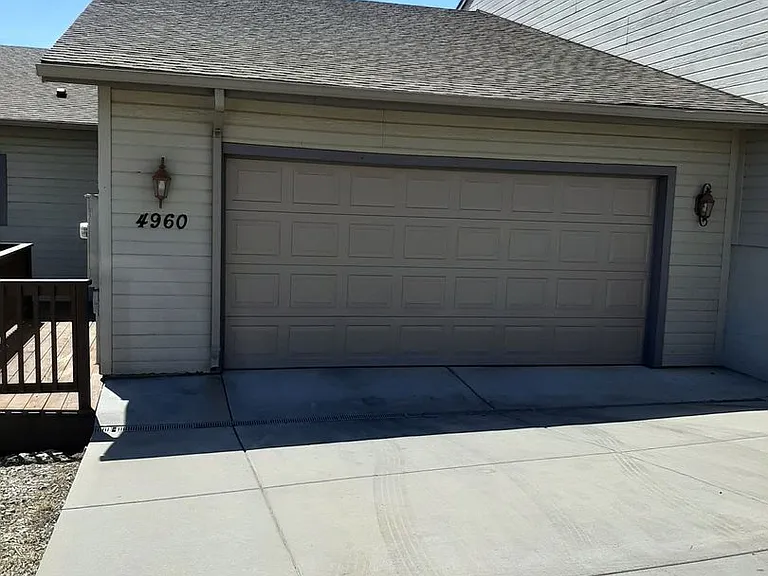 4960 Summit Cir — Photo 18