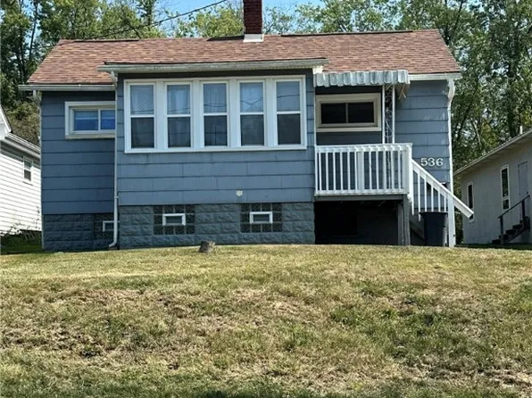 536 N Main St, Houston, PA 15342