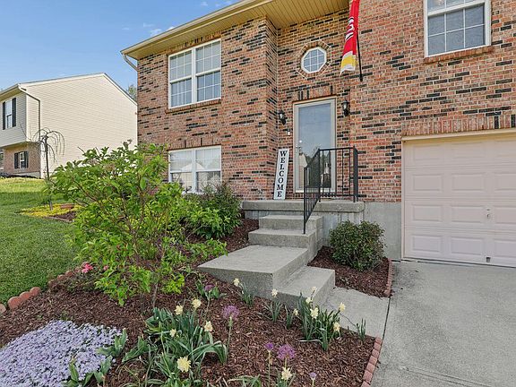 3rd image of 853 Virginiabradford Ct