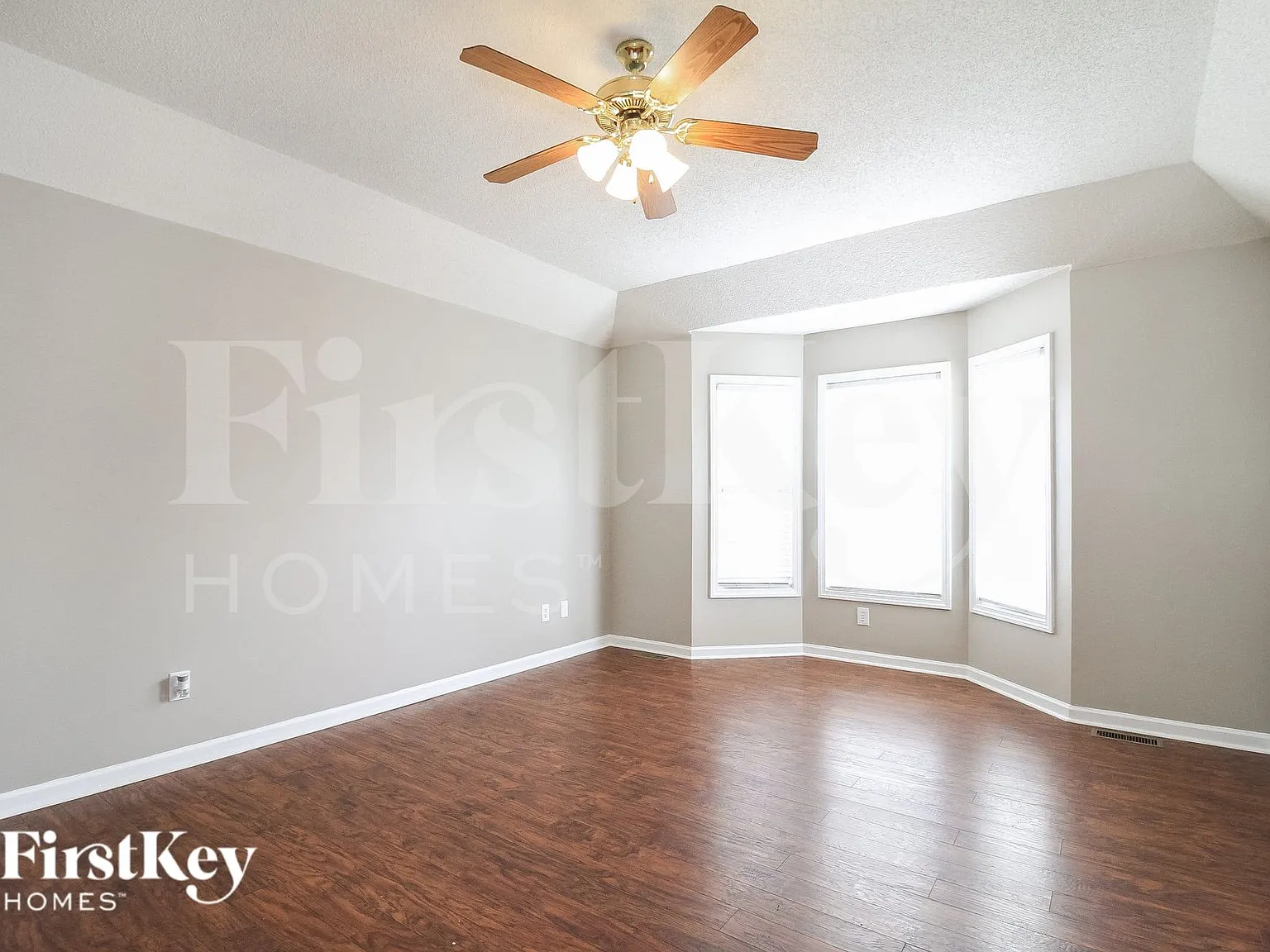 3 bed, 2.0 bath, 1168 sqft, $1,855 — Photo 3
