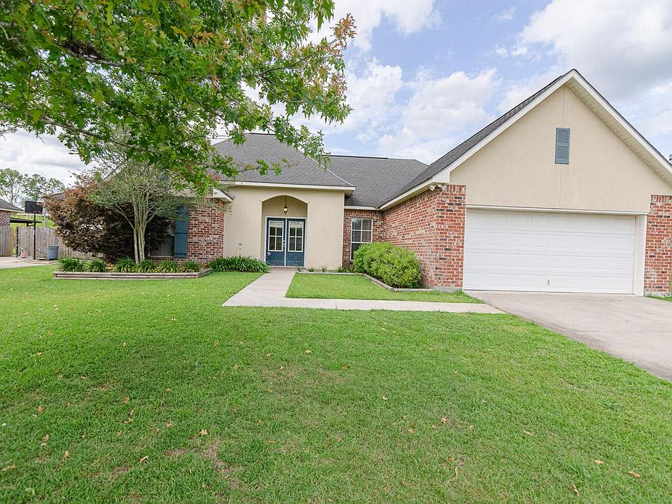 1st image of 36334 Crestway Ave