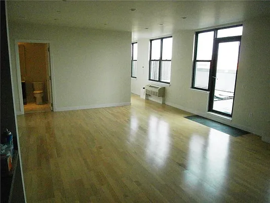 Rented by R New York | media 20