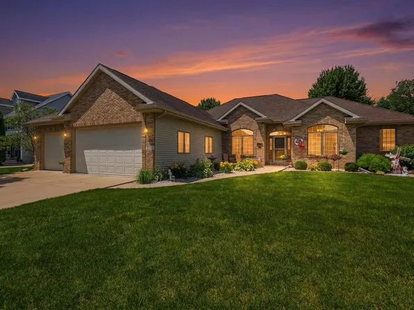738 Weald Bridge Rd, Cottage Grove, WI 53527