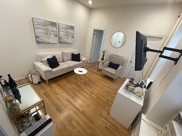 231 E 24th St #6D — Photo 6
