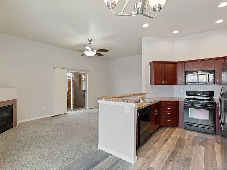 1675 Little Bear Creek Point #201 — Photo 10